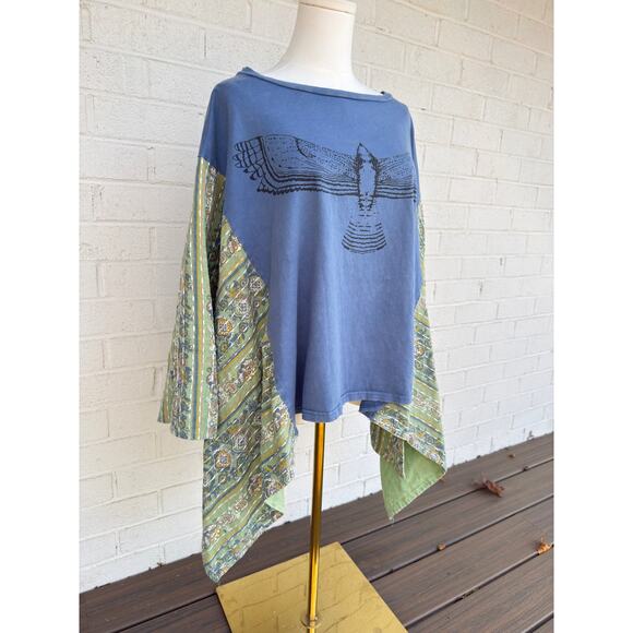 Blue Velvet L/XL Blue Bird Graphic Tee w/ Kantha Patchwork Poncho Sleeves - Picture 9 of 10